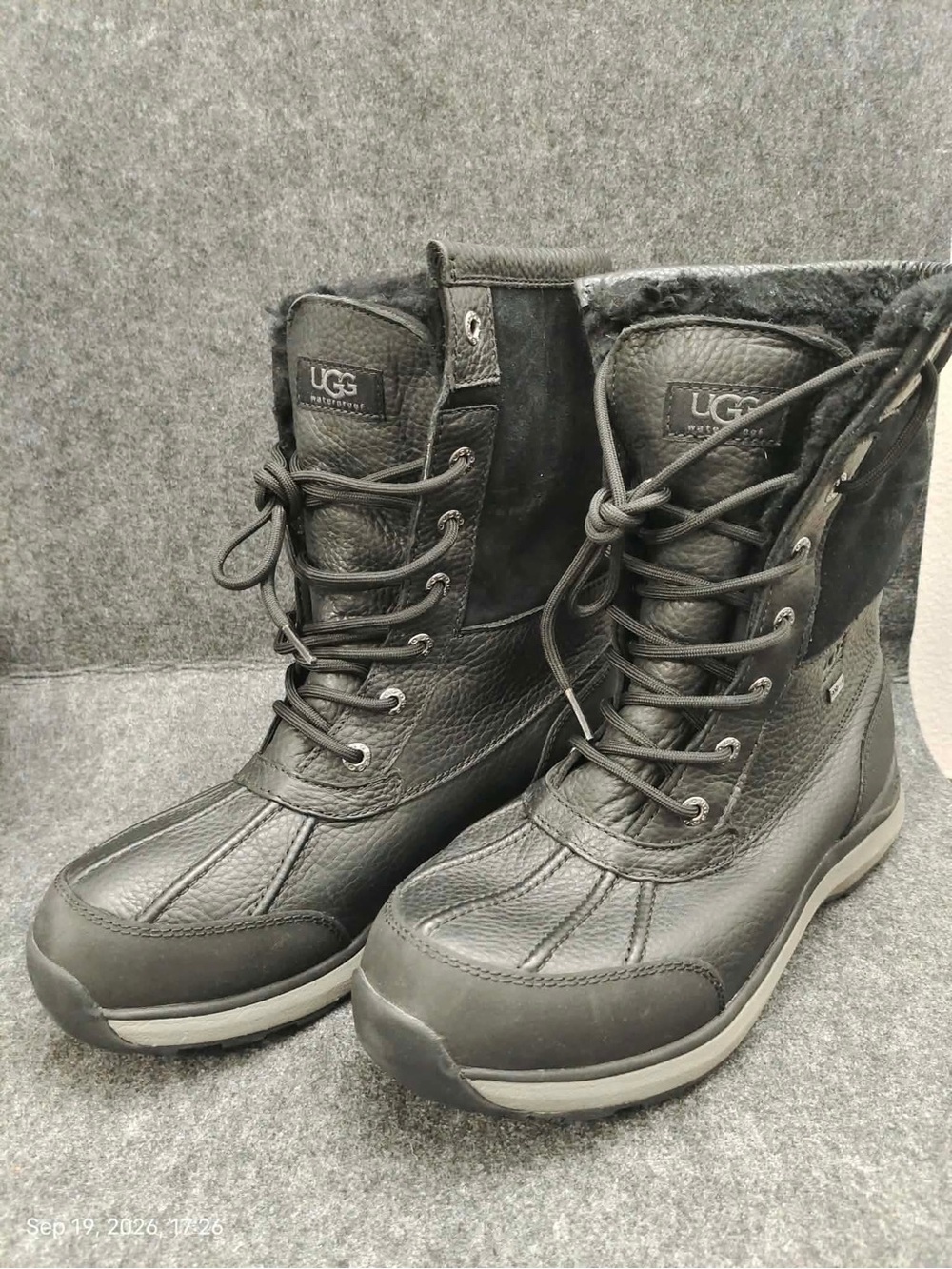 NWOB UGG Adirondack III Shearling Lined Weatherproof Boot 1095141 Women’s Sz 10